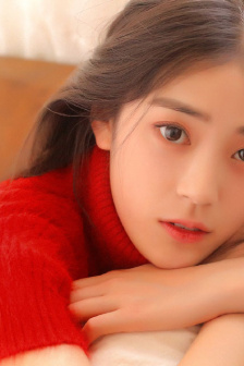 年轻女秘书
